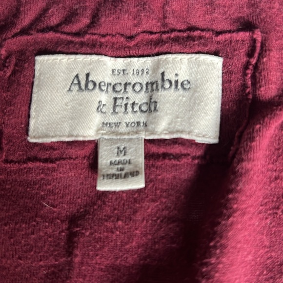 Abercrombie & Fitch tank and sweat pants - Picture 4 of 11